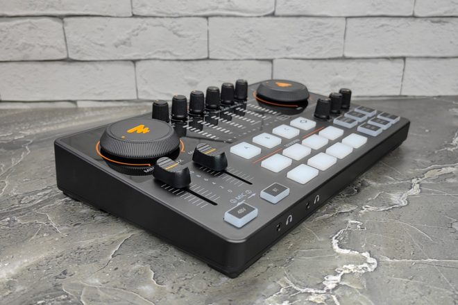 Maonocaster E2 Maonocaster E2