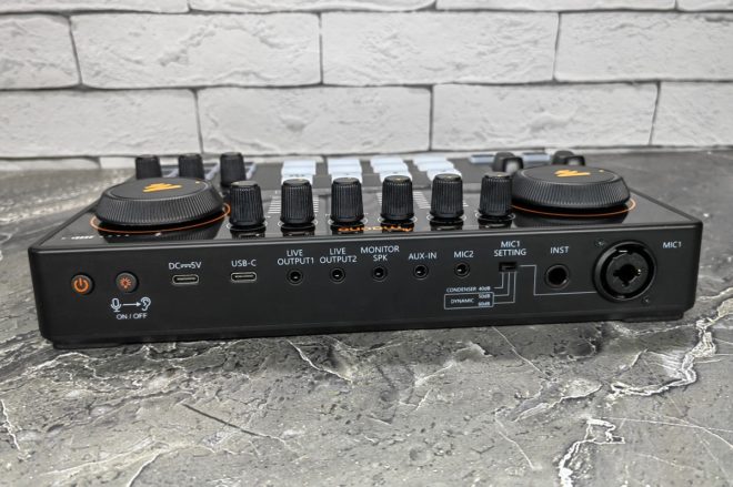 Maonocaster E2 Maonocaster E2