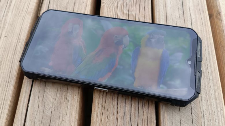 Обзор защищенного смартфона Doogee V30 Pro