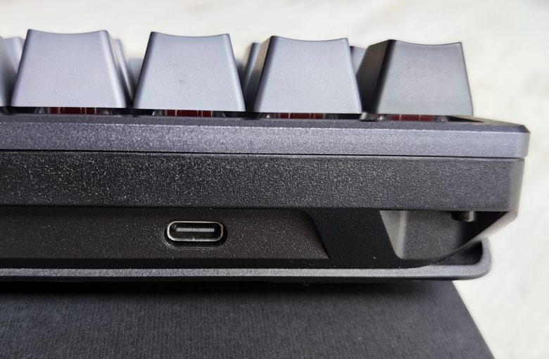 ASUS ROG AZOTH