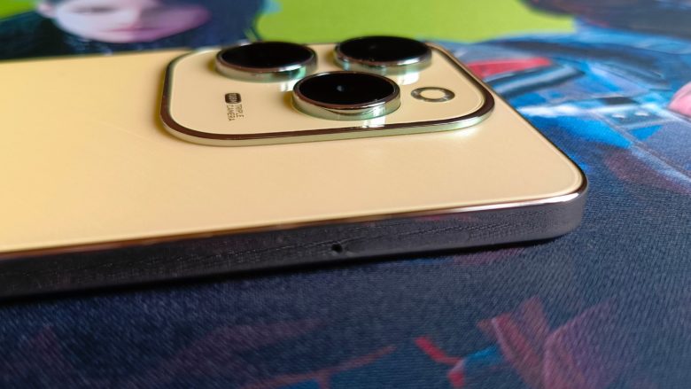 Обзор смартфона Infinix HOT 40 Pro