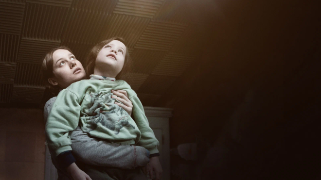 Комната (2015) Комната (2015)