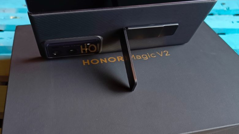 Обзор смартфона HONOR Magic V2