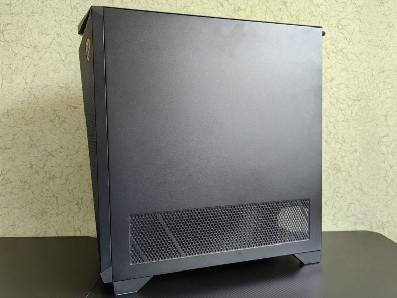 MSI MPG GUNGNIR 300P AIRFLOW