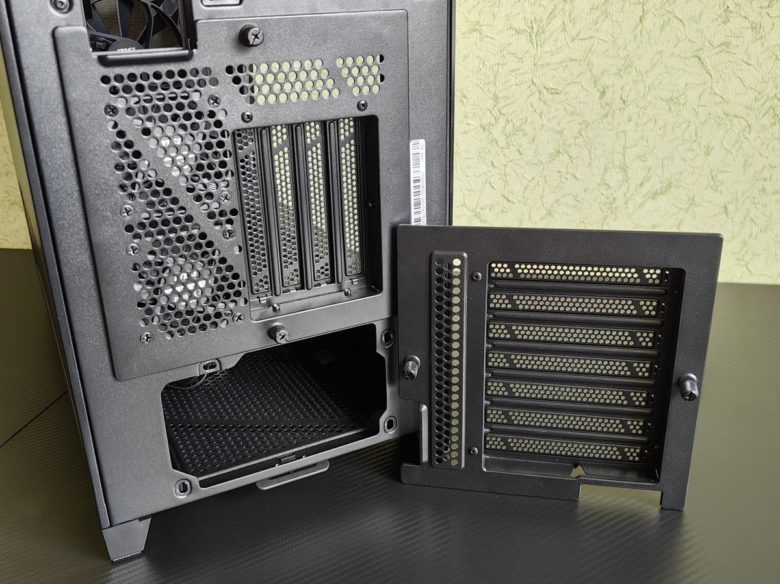 MSI MPG GUNGNIR 300P AIRFLOW