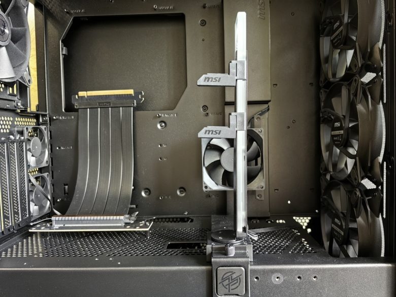 MSI MPG GUNGNIR 300P AIRFLOW