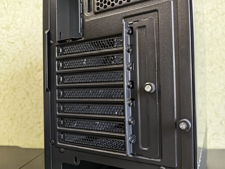 XPG VALOR STORM