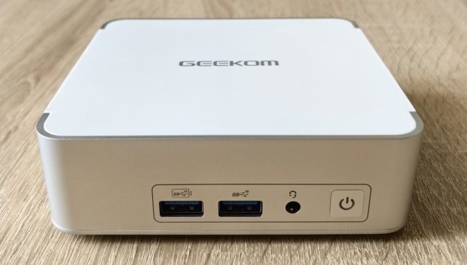 GEEKOM XT12 Pro GEEKOM XT12 Pro