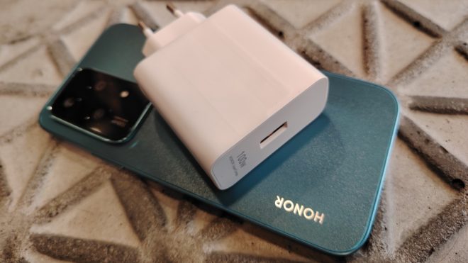 Обзор смартфона HONOR 200 Lite