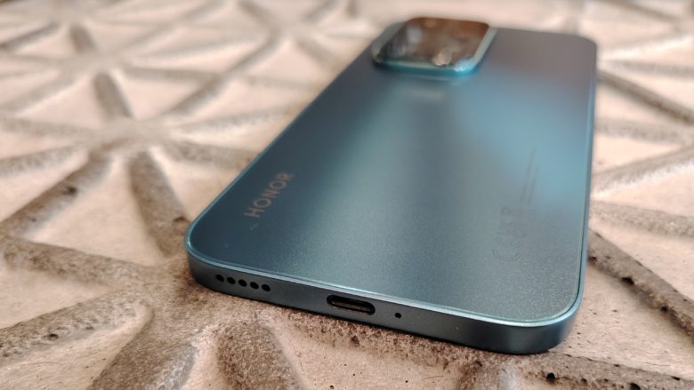 Обзор смартфона HONOR 200 Lite