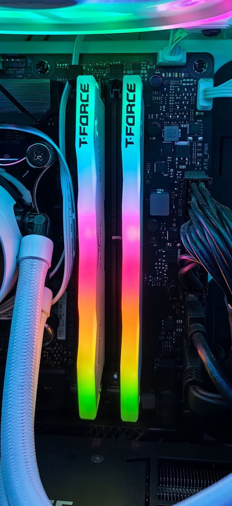 TeamGroup T-Force Delta RGB DDR5-6000