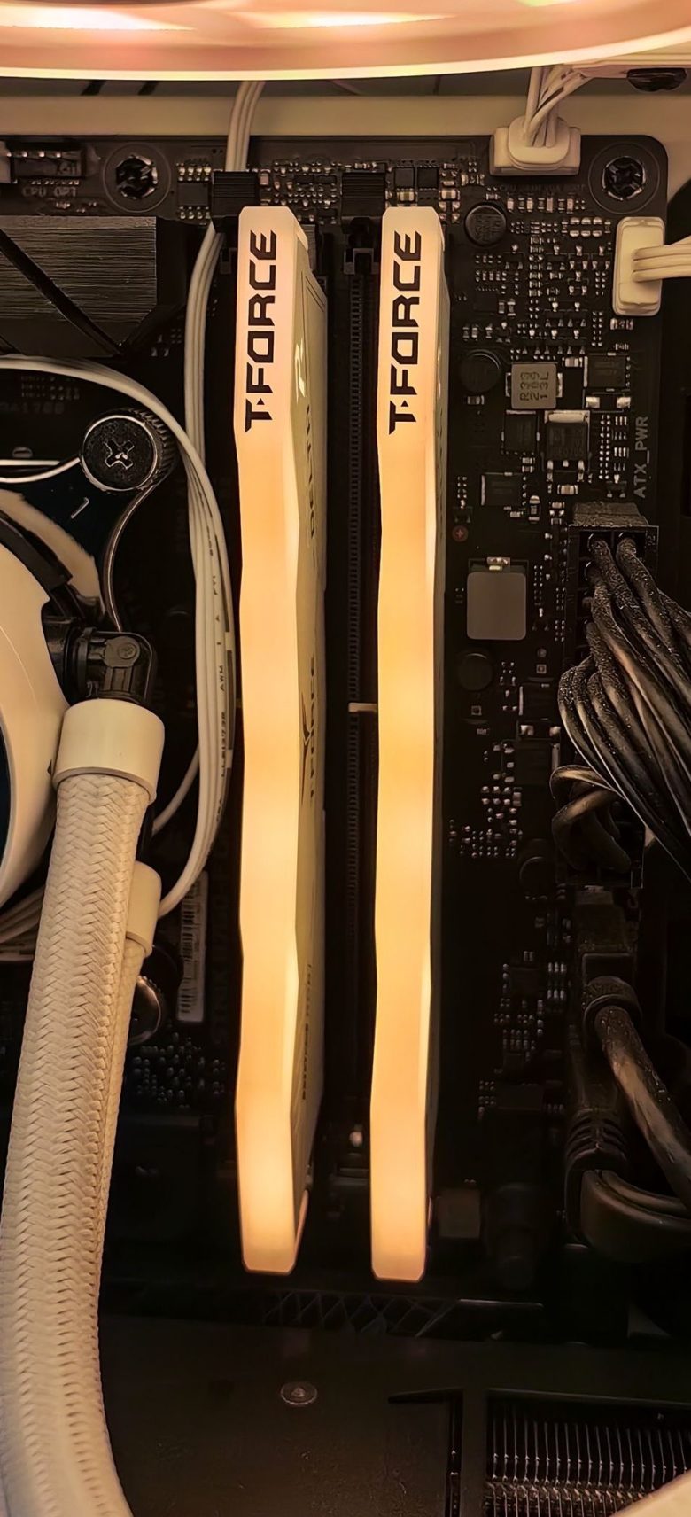 TeamGroup T-Force Delta RGB DDR5-6000