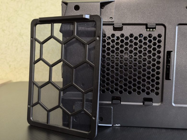 MSI MPG Velox 100P Airflow