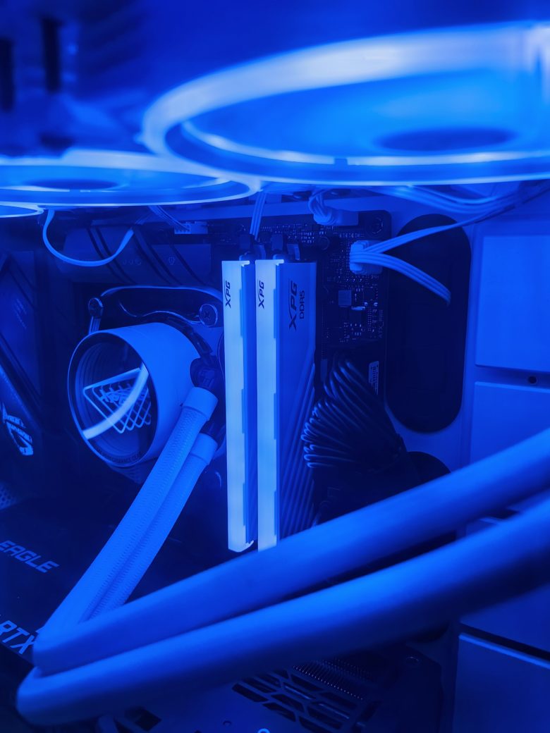 XPG Lancer Blade DDR5-6400 RGB