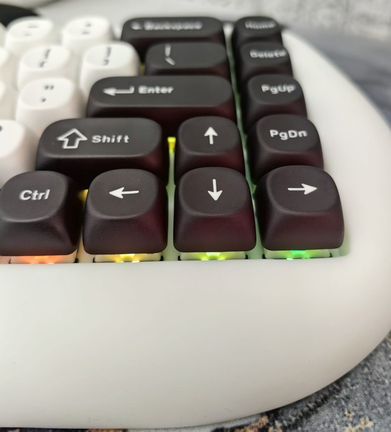 YUNZII C68 Panda