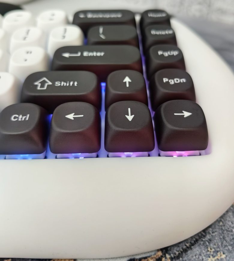 YUNZII C68 Panda