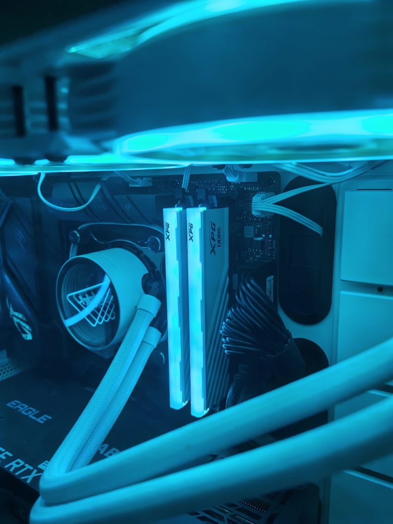 XPG Lancer Blade DDR5-6400 RGB