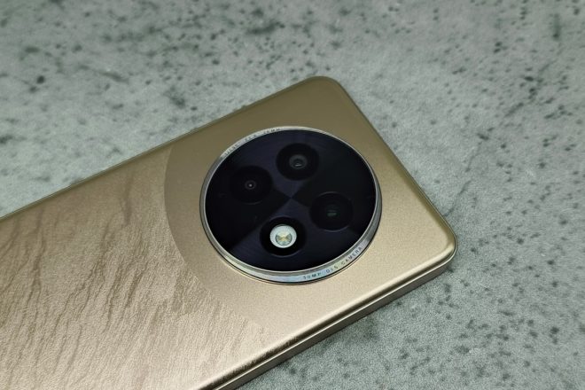 realme 13+ 5G realme 13+ 5G