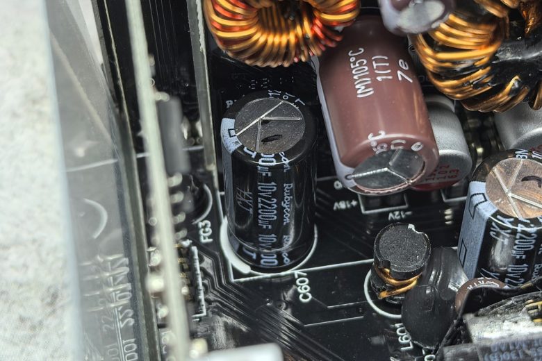MSI MEG Ai1300P PCIE5