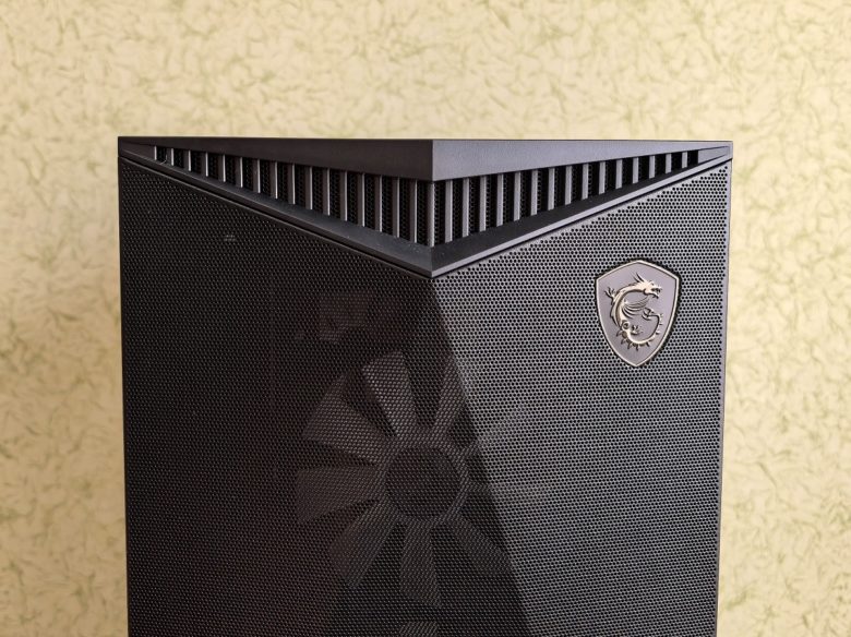 MSI MPG GUNGNIR 300R AIRFLOW