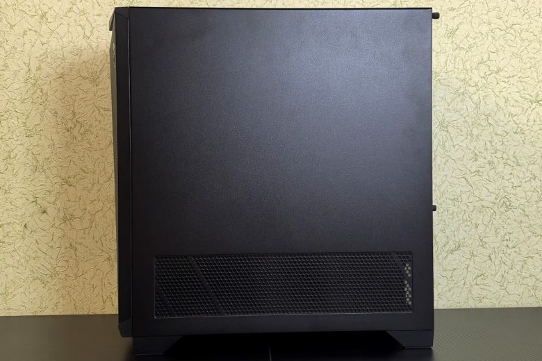 MSI MPG GUNGNIR 300R AIRFLOW