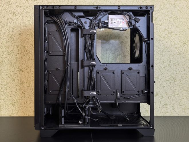 MSI MPG GUNGNIR 300R AIRFLOW MSI MPG GUNGNIR 300R AIRFLOW