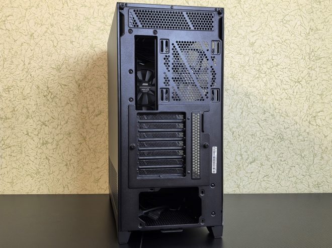 MSI MPG GUNGNIR 300R AIRFLOW MSI MPG GUNGNIR 300R AIRFLOW