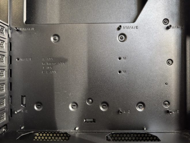 MSI MPG GUNGNIR 300R AIRFLOW MSI MPG GUNGNIR 300R AIRFLOW