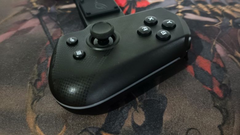 Обзор геймпада ASUS ROG Tessen