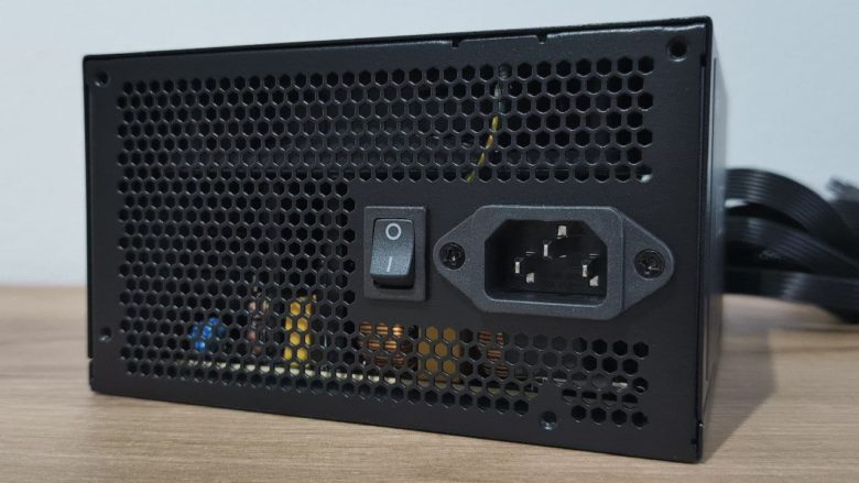 Обзор блока питания XPG Kyber 650 Gold
