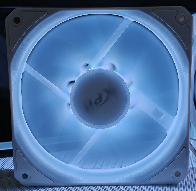 XPG VENTO 120 ARGB PWM и VENTO R 120 ARGB PWM