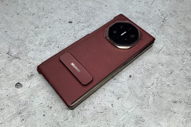 HUAWEI Mate XT ULTIMATE DESIGN