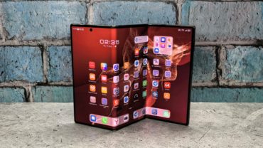 HUAWEI Mate XT ULTIMATE DESIGN