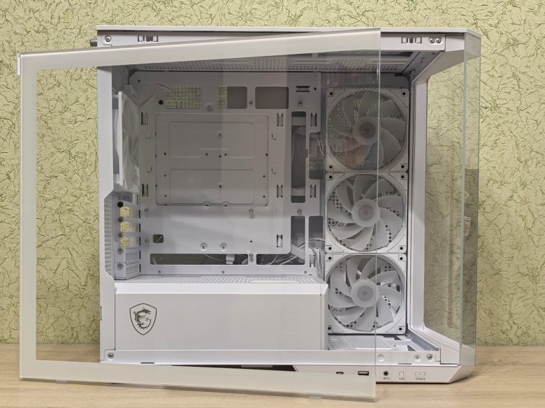 MSI MAG PANO M100R PZ WHITE