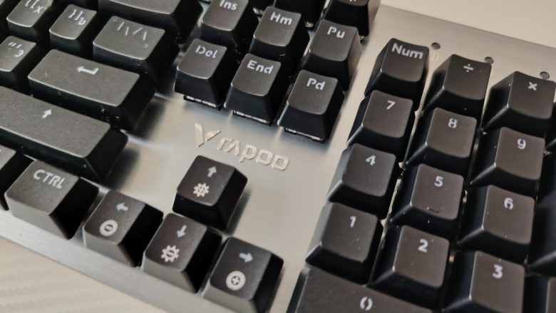 Обзор игровой клавиатуры Rapoo V520