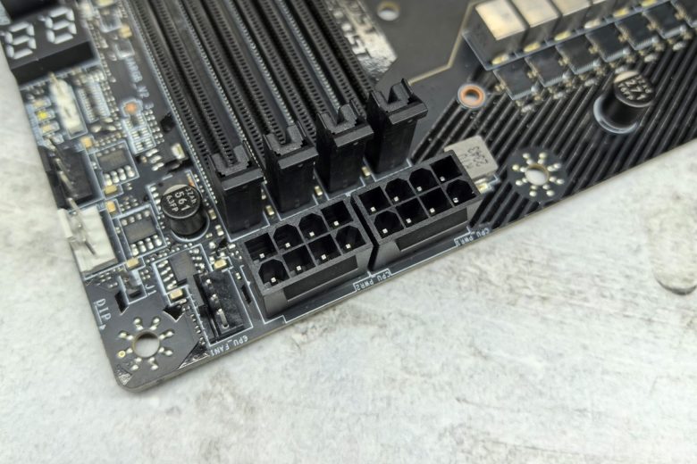 MSI MPG Z890 CARBON WIFI