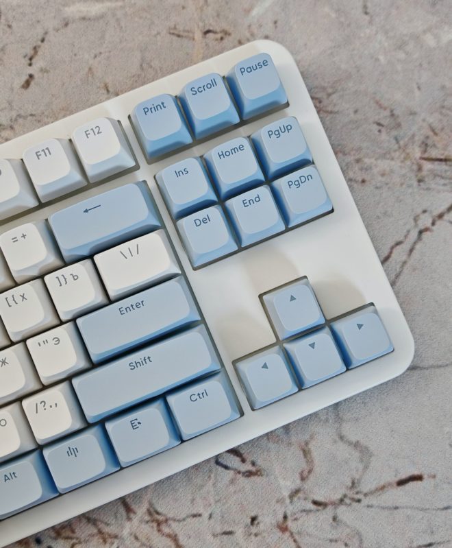 Red Square Alumix TKL SE Cloudy Red Square Alumix TKL SE Cloudy