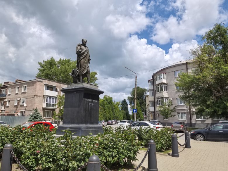 Основной объектив