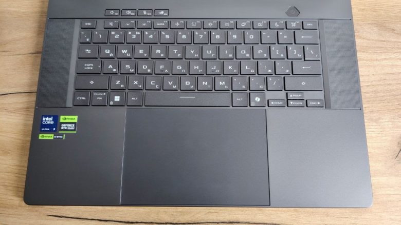 Обзор игрового ноутбука ASUS ROG Zephyrus G16 (2025)