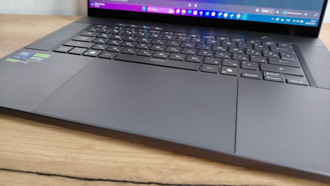 Обзор игрового ноутбука ASUS ROG Zephyrus G16 (2025)