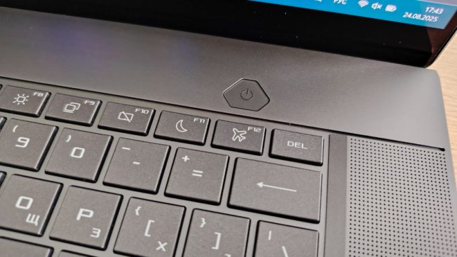 Обзор игрового ноутбука ASUS ROG Zephyrus G16 (2025)