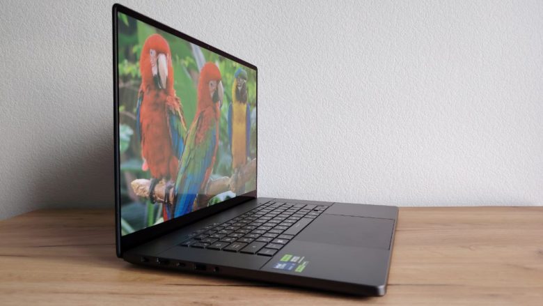 Обзор игрового ноутбука ASUS ROG Zephyrus G16 (2025)