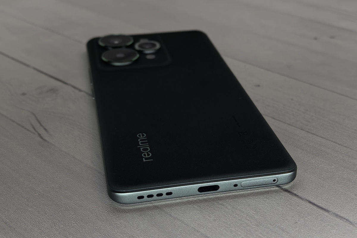 realme 15 Pro realme 15 Pro