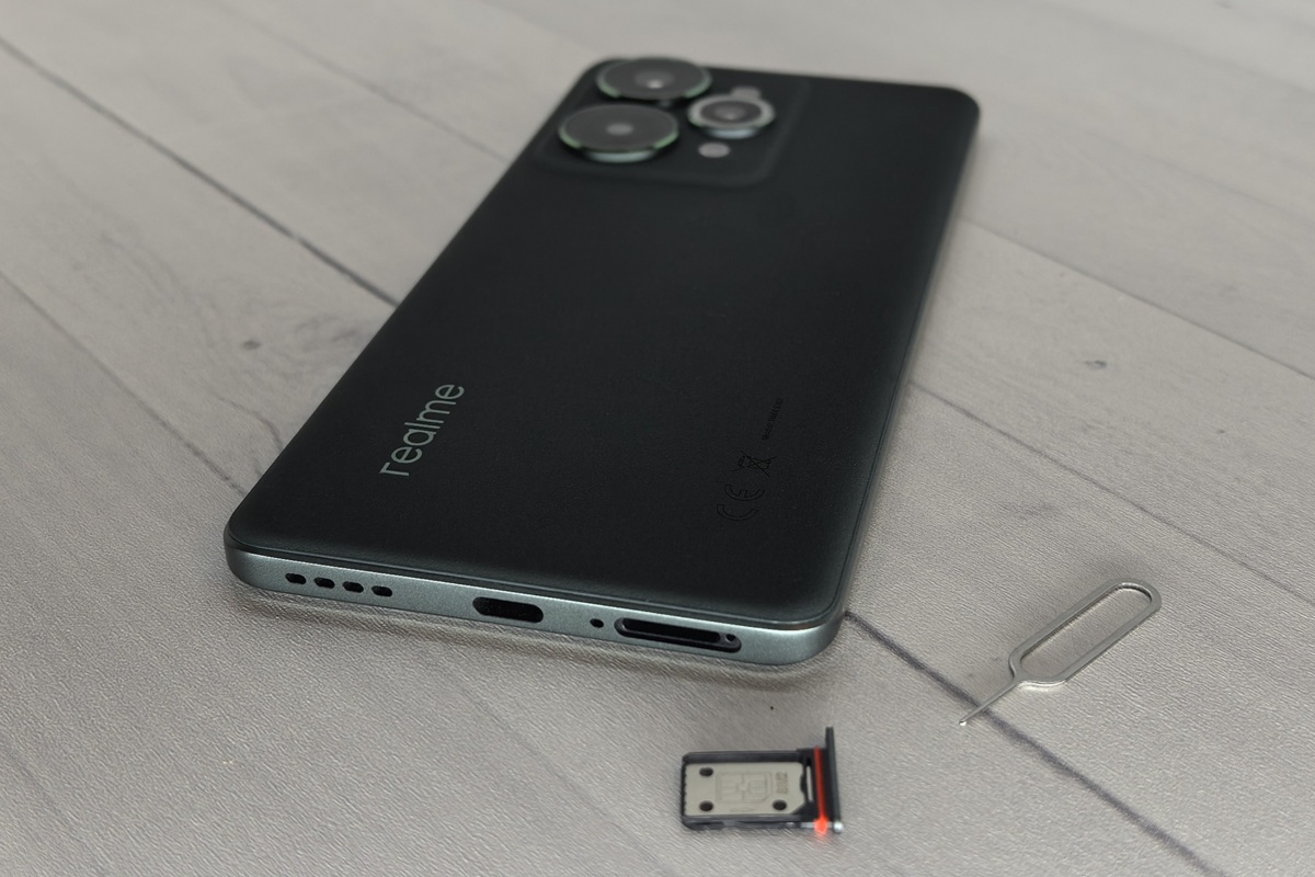 realme 15 Pro realme 15 Pro