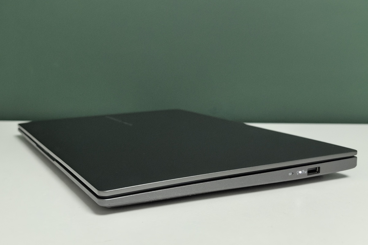 ASUS Vivobook S 14 (M3407H) ASUS Vivobook S 14 (M3407H)
