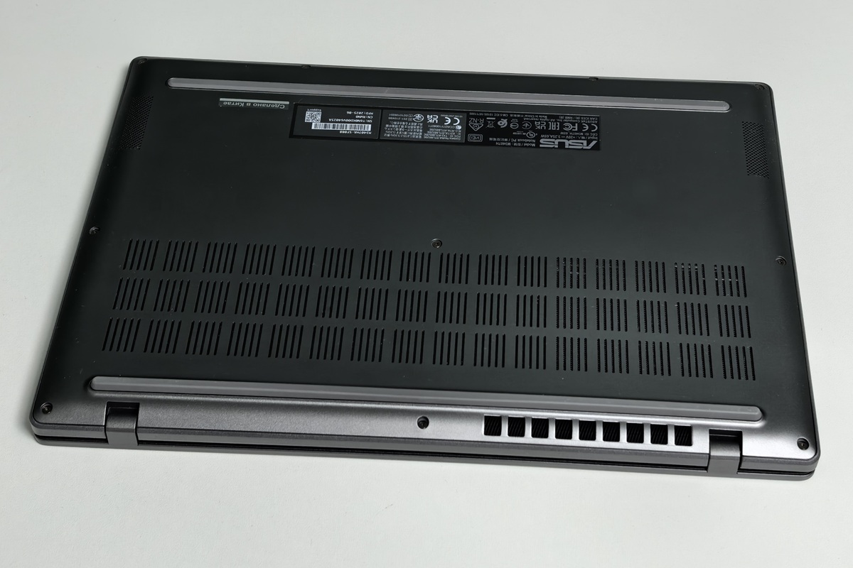 ASUS Vivobook S 14 (M3407H) ASUS Vivobook S 14 (M3407H)