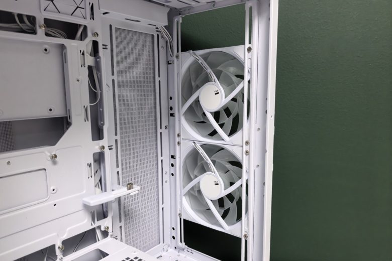 MSI MPG VELOX 300R AIRFLOW PZ