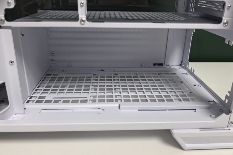 MSI MPG VELOX 300R AIRFLOW PZ