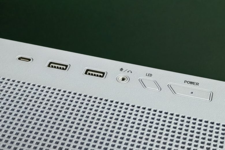 MSI MPG VELOX 300R AIRFLOW PZ
