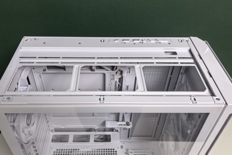 MSI MPG VELOX 300R AIRFLOW PZ